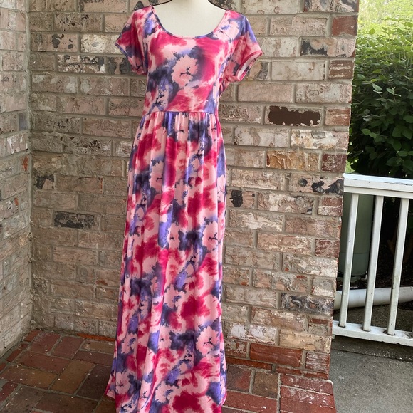 ASOS Club L Maxi Dress - Picture 2 of 9